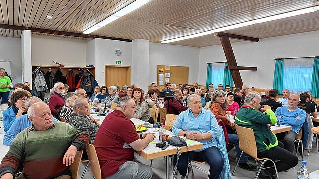 Eine Veranstaltung, die auf reges Interesse stößt: Die erste Ortschaftsratssitzung in Wolterdingen, bei der die heimischen Landfrauen ...