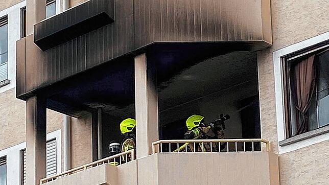 Balkonbrand im Paradies: Die Feuerwehr war am Samstag, 29. April, in der Wallgutstraße in Konstanz gefordert.
