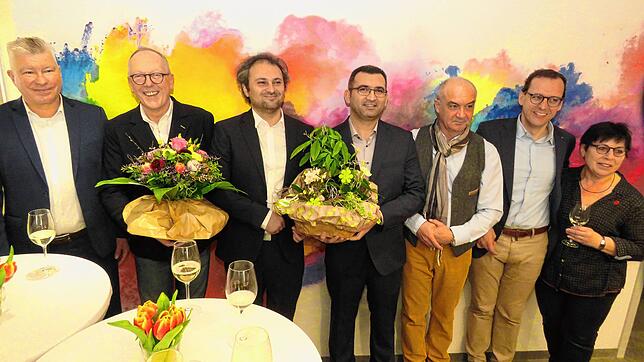 Grund zur Freude für den Kreis, die kassenärztliche Vereinigung, die Stadt und vor allem für die Patienten ist die gesicherte Nachfolge ...