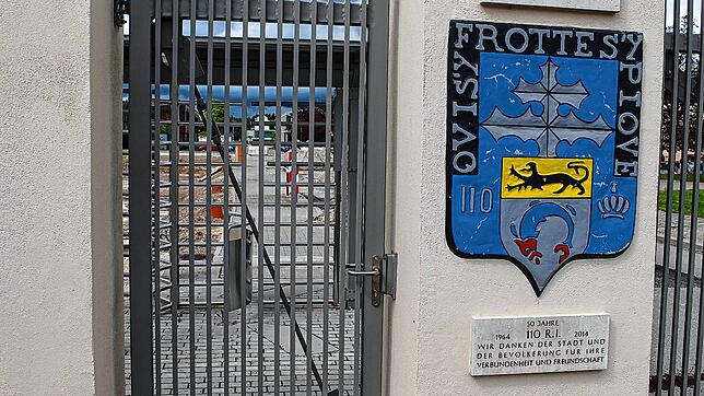 Der Personeneingang in Richtung Hindenburgring der Donaueschinger Kaserne ist neu gestaltet. In der Kaserne tut sich allerdings noch mehr.