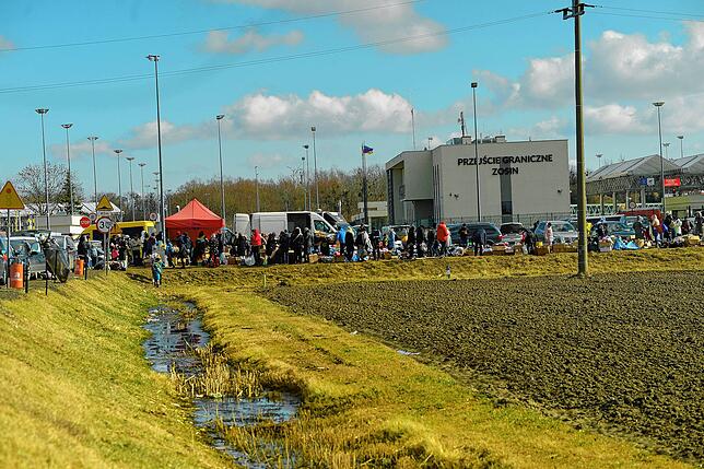 Bild 2: Eine Woche Krieg, hunderttausende Flüchtlinge: Bilder von der polnisch-ukrainischen Grenze