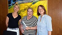 Richterin am Amtsgericht Stefanie Hauser, Berufsbetreuerin Claudia Mei und Abteilungsleiterin Birgit Goede-Pokrzywa vom Landkreis ...