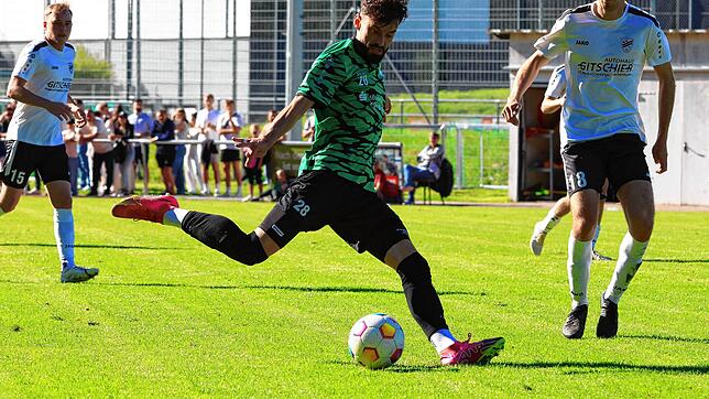 Ardian Neziri steuerte zwei Treffer zum Sieg des VfR Stockach gegen den SV Denkingen bei.