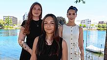 Ein starkes Team: Leamarie Pupkes (von links), Giada Ramadani und Sarah Gharmoul. Die Berufsschülerinnen gewinnen für ihre Klasse den ...