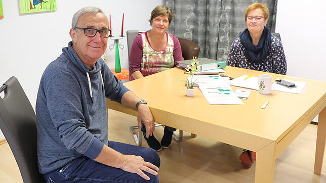 Herbert Buchholz, Vera Hilpert und Beate Bergmann engagieren sich für die Nachbarschaftshilfe Gottmadingen. Dabei haben sie auch mit ...