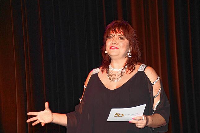 Silke Padova, Leiterin des Kinder- und Jugendreferats der Stadt Waldshut-Tiengen, moderierte den Neujahrsempfang in der Stadthalle Waldshut.