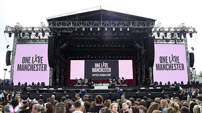 Das von Kevin Mazur für «One Love Manchester» zur Verfügung gestellte Foto zeigt den Blick auf die Bühne des Benefizkonzertes «One Love ...