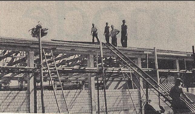 1972 baute Erwin Weidele das Werk in Sauldorf-Rast. Das Foto entstand beim Richtfest.