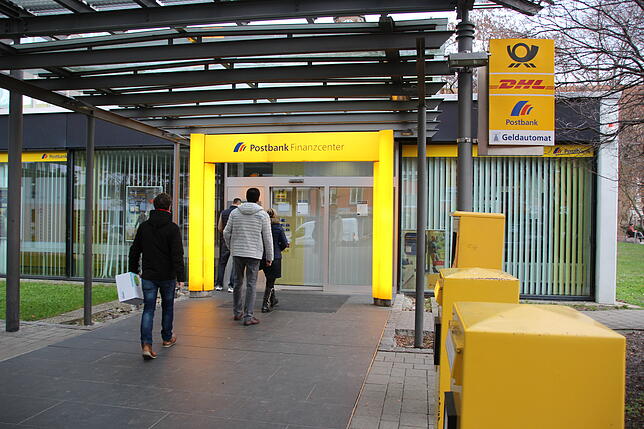 Bild 3: Die Poststelle an der Markstätte in Konstanz ist regelmäßig überfüllt. Wie soll das in Zukunft funktionieren?
