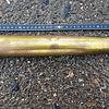 Ein Bild der Flak-Patrone aus dem Sperrmüll hat die Polizei veröffentlicht. Bild: PP Konstanz