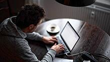 Trotz Krankschreibung zurück an den Laptop oder ins Büro? Diese Regeln müssen Arbeitnehmer beachten.