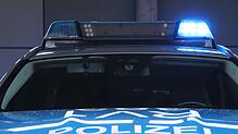 Bei einem Unfall auf der B31-neu bei Überlingen-West kam der Unfallverursacher nach Angaben der Polizei mit dem Schrecken davon.