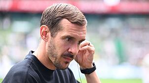 Freiburgs Julian Schuster feiert am Mittwoch seine Europapokal-Premiere als Cheftrainer. (Archivbild)