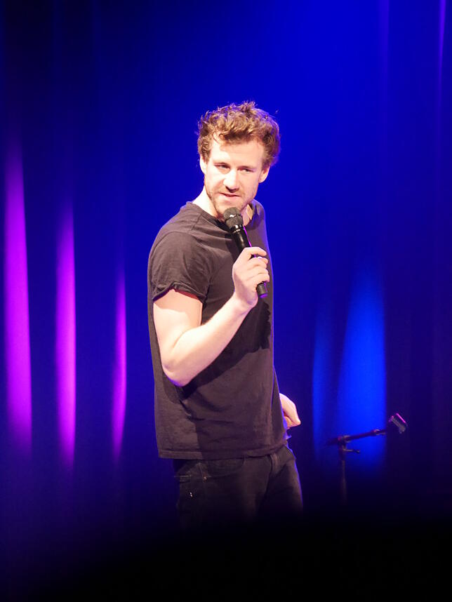 Luke Mockridge begeisterte im Gloria-Theater nicht nur die Generation 20plus, sondern auch die Endfünfziger mit seiner Preview-Tour.