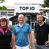 Sie freuen sich, die beiden Clubs nach Jahrzehnten wieder unter einen Dach zu bringen (von links): Kathrin Reihs, Betriebsleiterin ...