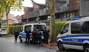Ein großer Polizeieinsatz am Montagnachmittag in der Innenstadt in Rheinfelden. Es wird im Fall eines Tötungsdelikts ermittelt. Die ...