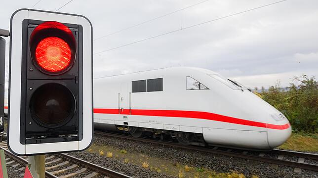 Hier erfahren Sie, welche Rechte Kunden bei einem Bahnstreik haben.