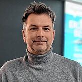 Bernd Behrend ist Pressesprecher beim Flughafen.