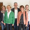 Sie stehen hinter ELSE (von links): Annette Spangenberg, Susanne Biskoping, Claudia Zwiebel vom Frauenhaus Singen, Urs Bruhn, Vorstand ...