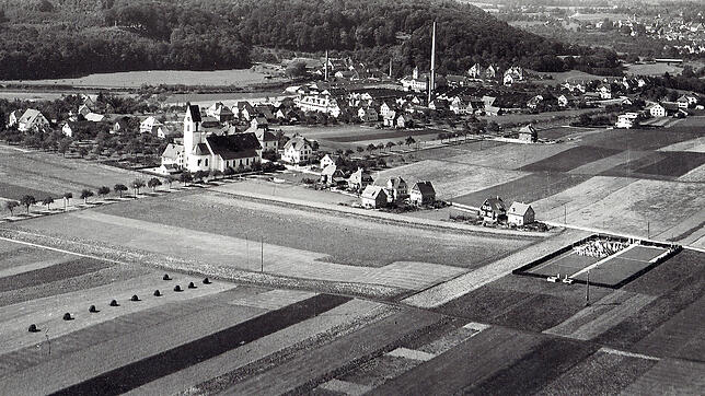 So sah Unterlauchringen im Jahr 1929 aus. Im HIntergrund die Lauffenmühle, rechts daneben die Praxis von Dr. Urnau.