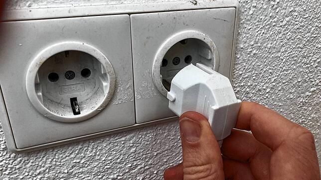 Eine Steckdose: bei Stromausfällen nutzlos.