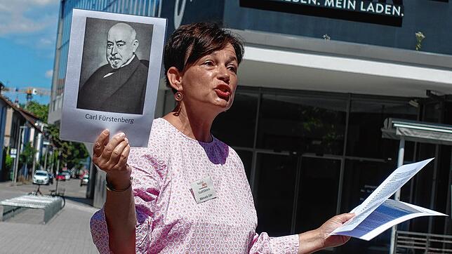 Stadtführerin Manuela Eder bietet Rundgänge durch Rheinfelden an. Foto: Roswitha Frey