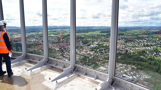 Bild : Riesenturm mit Weitblick
