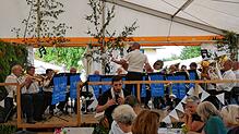 Der Musikverein Tagstein aus der Schweiz spielte beim Handwerkervesper am Montag. Zum Abschluss war das Festzelt gut besucht, nachdem am ...