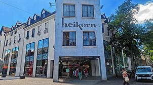 Nach der Schließung des Modehauses Heikorn will die Fraktion der Grünen wissen, wie es um die Innenstadt bestellt ist.