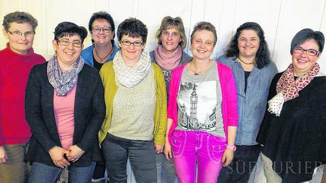 Zuversichtlich geht der neu gewählte Vorstand des Landfrauenvereins Wittlekofen ins neue Vereinsjahr (von links): Monika Intlekofer ...
