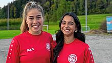 Amelie Oelkers (links) und Casey Maier (rechts) bilden das Sturmduo des SV Deggenhausertal.