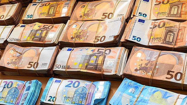 Die deutsche Bundesanstalt für Finanzdienstleistungsaufsicht (BaFin) hat die Bremer Greensill Bank AG geschlossen. Die Stadt Mengen hat ...
