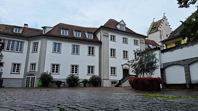 Das Wahrzeichen von Markdorf: Das Bischofschloss ist noch im Besitz der Stadt. Da sie es selbst nicht sanieren kann, soll es an einen ...