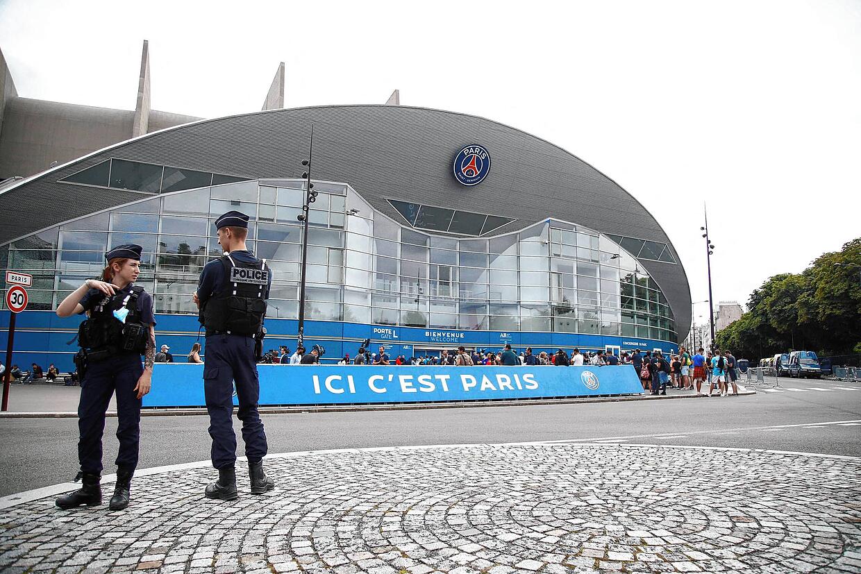 Sport: Terrordrohungen vor Champions-League-Spielen: Madrid und Paris ...