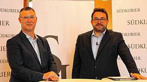 Stühlingens Bürgermeister Joachim Burger (links) und Redaktionsleiter Markus Baier.
