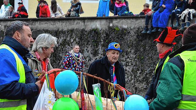 Bild : Die schönsten Bilder vom Narrenbaumstellen in Ittendorf (Teil 1)