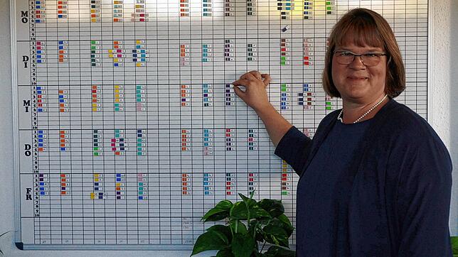 Der Stundenplan fürs neue Schuljahr an der Schlüchttal-Schule steht. Rektorin Rotraut Neubauer, seit zwei Jahren Schulleiterin, ist ...