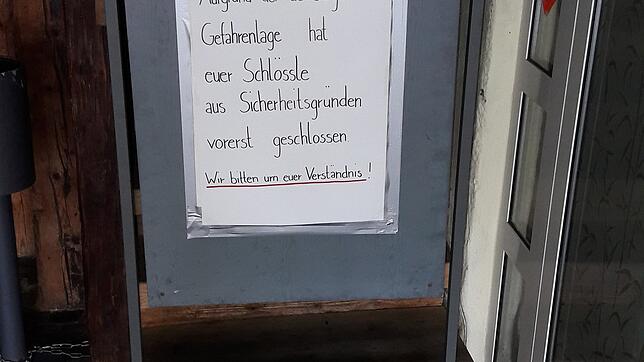 Dieses Schild ist ab Mittwoch überholt: Das Schlössle öffnet wieder.