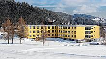 Die Helios Klinik in Titisee-Neustadt. Man beobachte dort aktuell die dynamische Entwicklung in Zusammenhang mit dem Coronavirus.