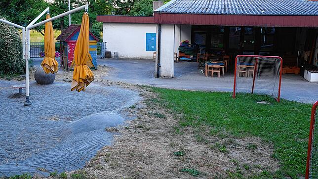 Vor allem die Dachkonstruktion des Kindergartens Kippenhausen ist mit Asbest belastet. Daher wird das Gebäude nach der Sommerpause ...