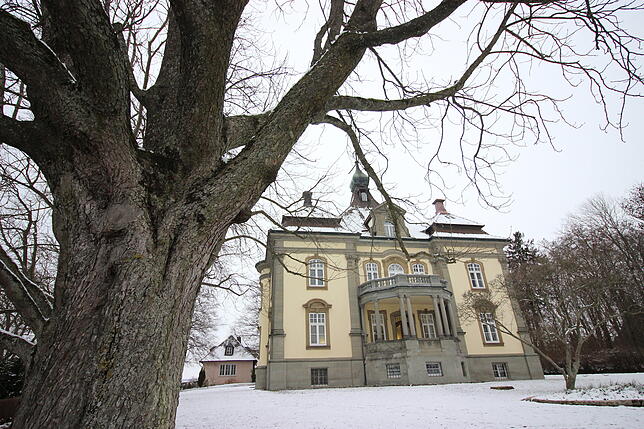 Schloss Rauenstein, seit 2011 im Gespräch für eine neue Nutzung, seit 2015 im Eigentum der Stadt Überlingen – konkrete Pläne sind ...