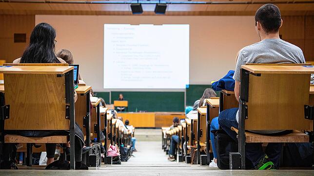 Vorlesungen in Präsenz sind an den baden-württembergischen Unis wieder möglich – allerdings muss der 3G-Status nachgewiesen ...