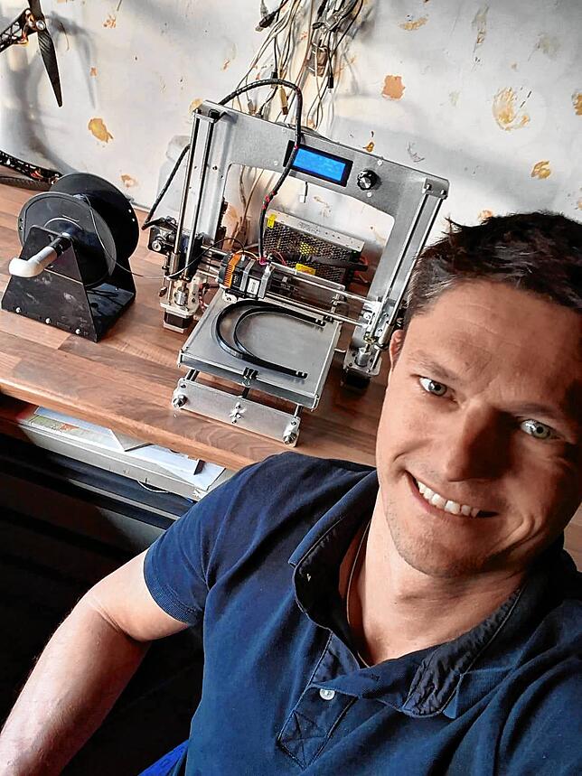 Der 3D-Drucker von Michael Utz aus Friedrichshafen läuft.