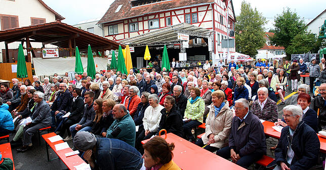 Die Erwartungen wurden übertroffen: Mehr als 200 Besucher kamen zum ökumenischen Gottesdienst im Rahmen des Wollmatinger Dorffestes.