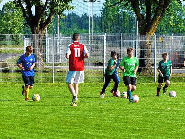 In die Bermatinger Jugend &ndash; hier bei einem Training 2018 &ndash; setzt Trainer Marc Schmucker große Hoffnungen.