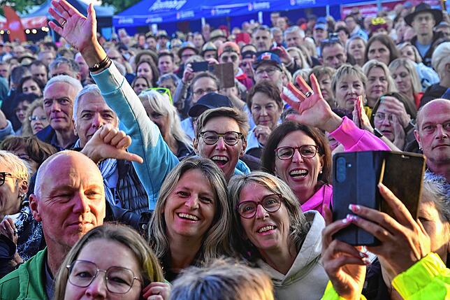 Bild 2: Ben Zucker beim Sommersound VS begeistert die Massen