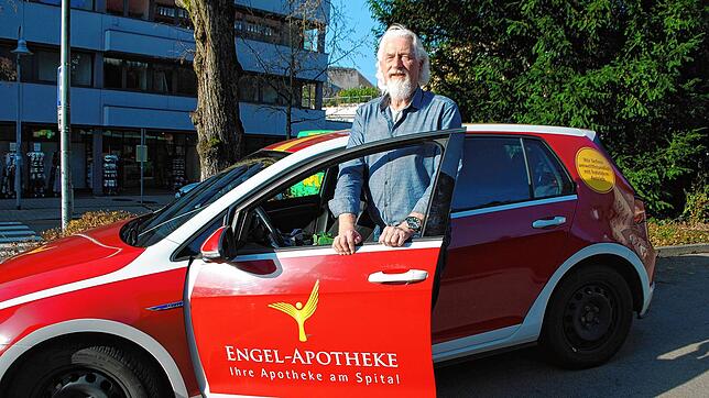 Günter Rohe ist Kavalier der Straße. Auf seiner Fahrt für eine Waldshuter Apotheke rettete der 69-Jährige einen Mann am Steuer, der ...