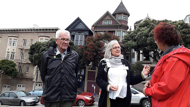Winfried Kretschmann (links) und Ehefrau Gerlinde (ganz rechts) bei einer Stadtführung durch San Francisco während der Reise des ...