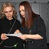 Die Pfullendorferinnen Angela Klug (links) und Anastasia Deisling organisieren eine Hilfsaktion für die Opfer des Krieges in der Ukraine.
