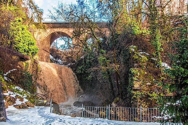 Am Freitag ist aus dem Wasserfall im Tengener Stadtteil Blumenfeld eine anderes Naturschauspiel geworden.